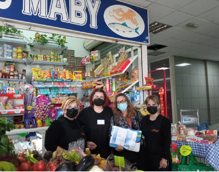 dependienta de establecimientos de alimentación
